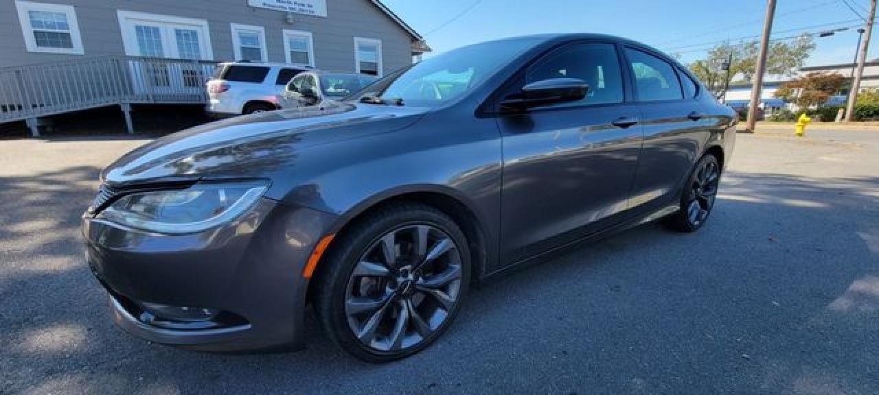 2015 Chrysler 200 S - Image 2