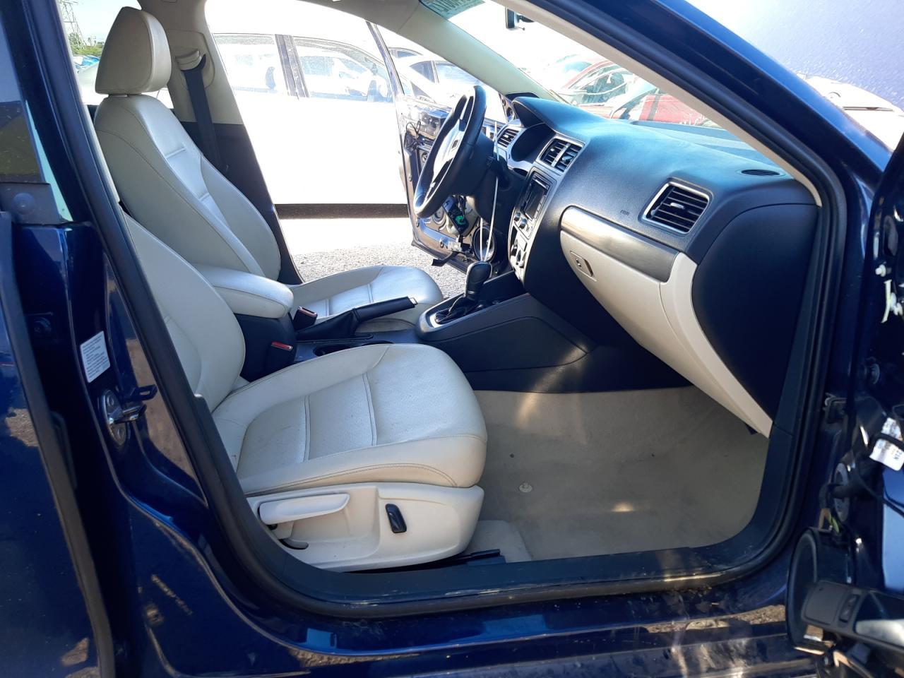 2013 VOLKSWAGEN JETTA TDI - Image 5