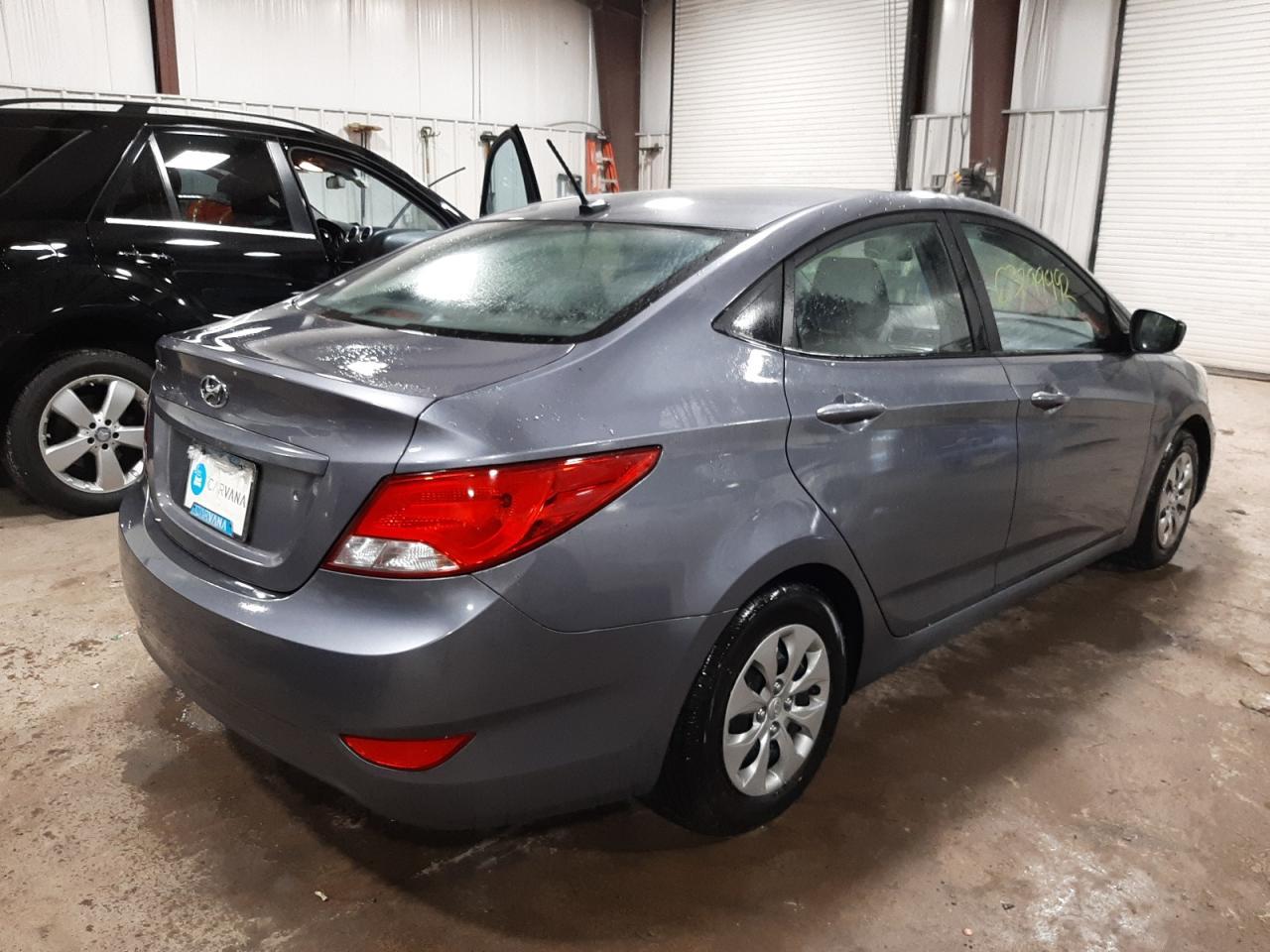2017 Hyundai Accent Se - Фото 4