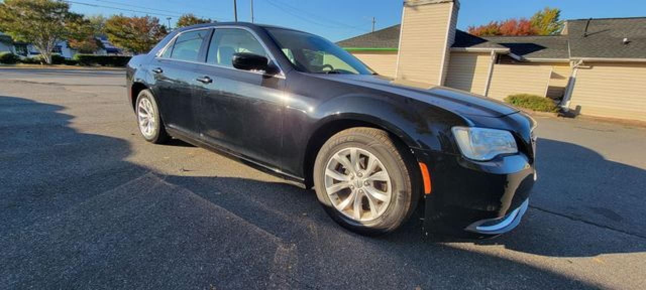 2015 Chrysler 300 Limited - Image 4