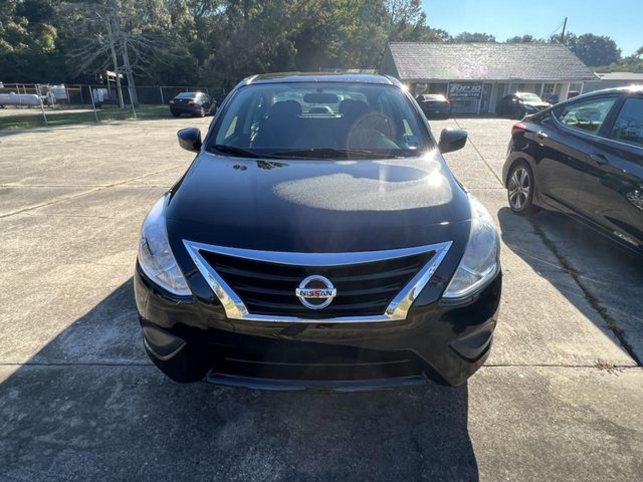 2016 Nissan Versa S - Фото 5