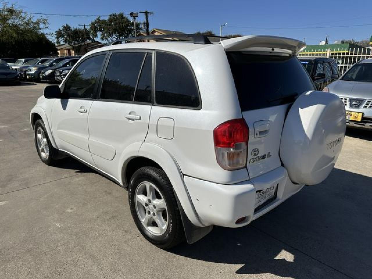2002 Toyota Rav4 - Image 2