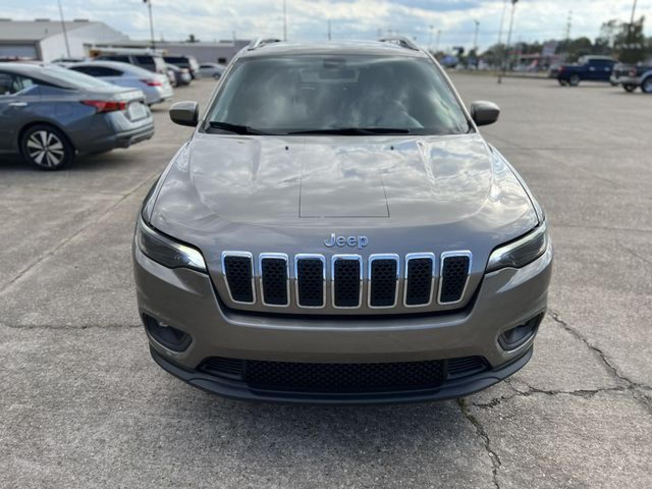 2019 Jeep Cherokee Latitude Plus - Image 5