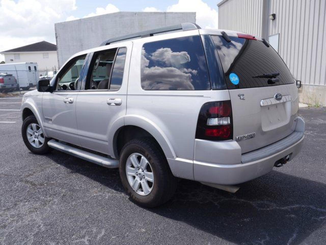 2007 Ford Explorer Xlt - Image 7