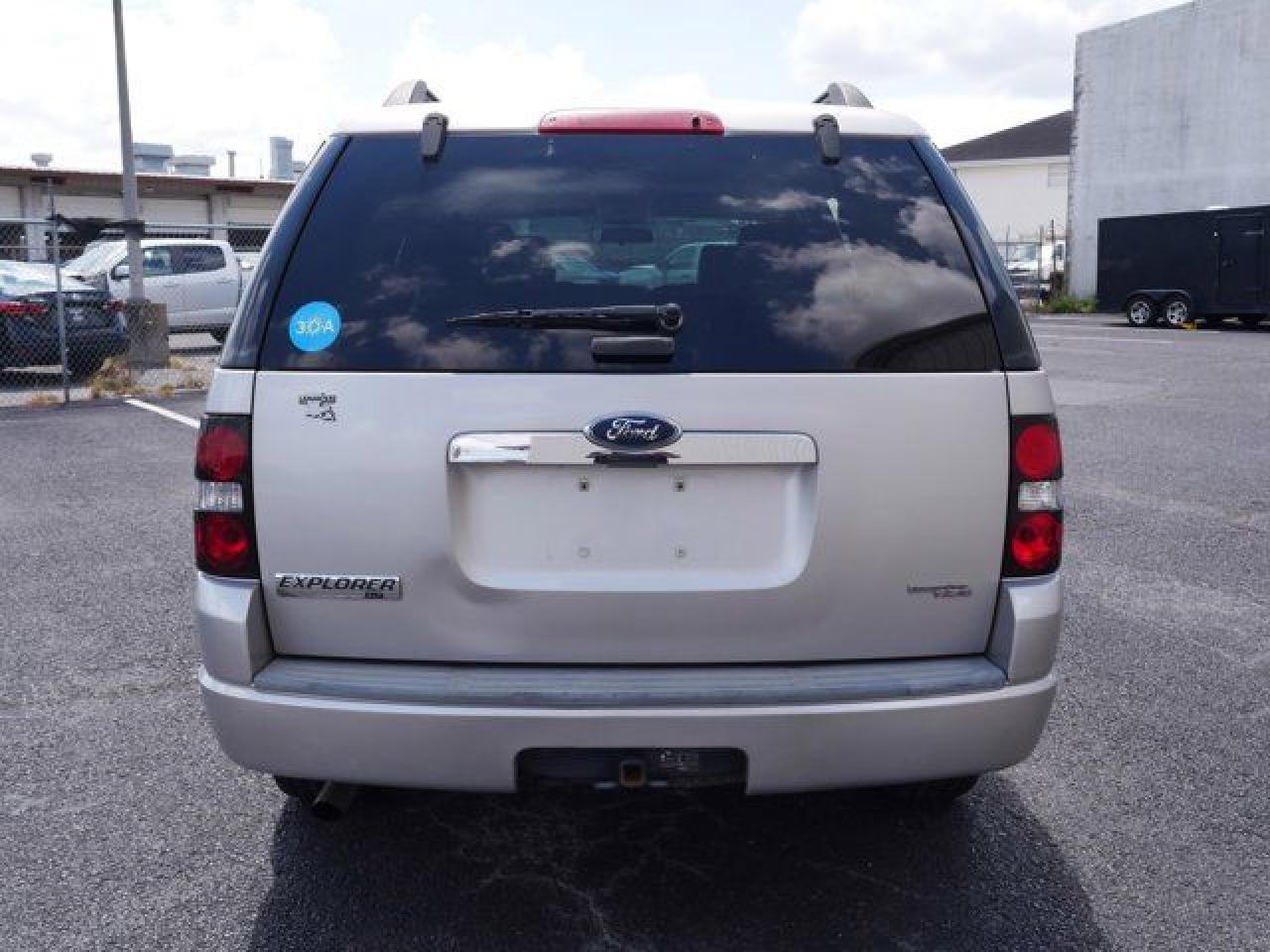 2007 Ford Explorer Xlt - Image 6