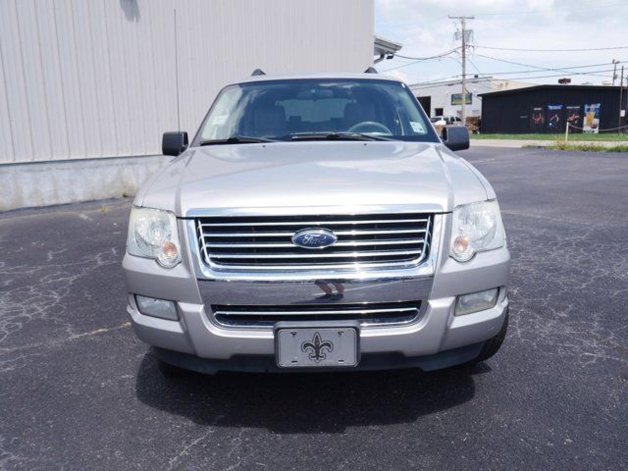 2007 Ford Explorer Xlt - Image 2
