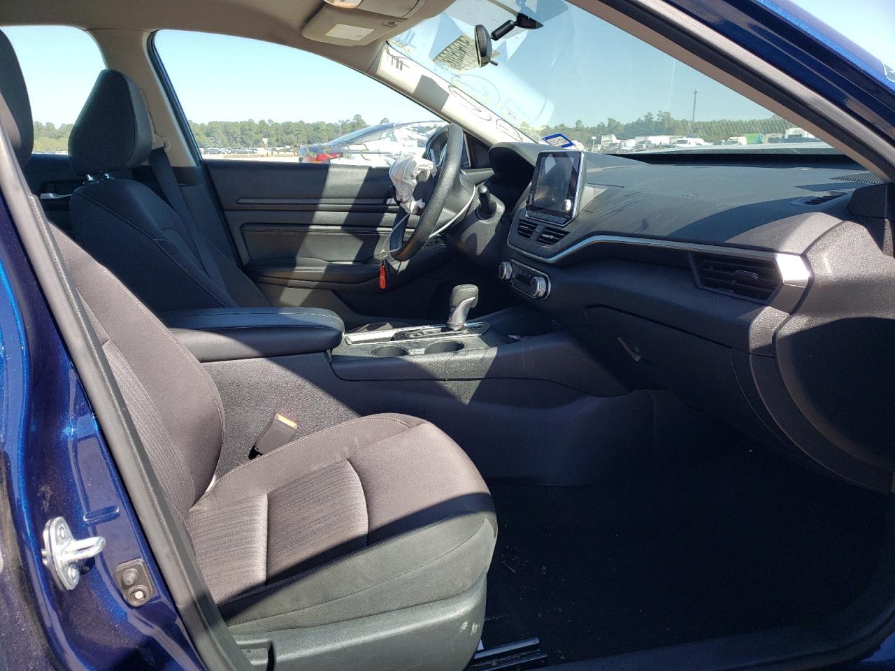 2019 Nissan Altima S - Фото 5