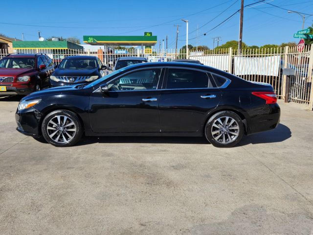 2016 Nissan Altima 2.5 - Image 5