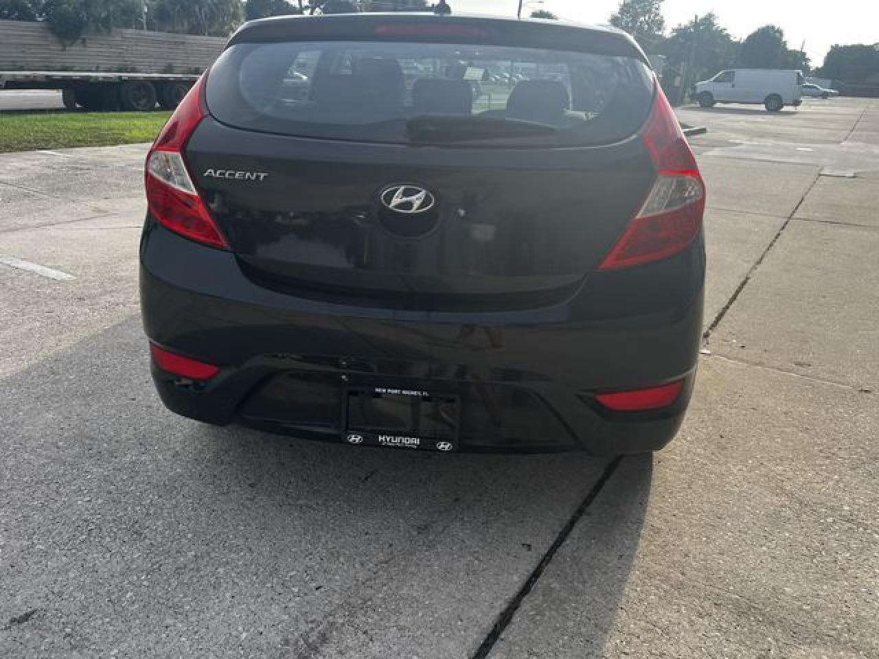 2014 Hyundai Accent Gls - Image 6