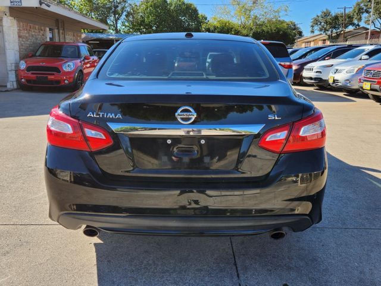 2016 Nissan Altima 2.5 - Image 6