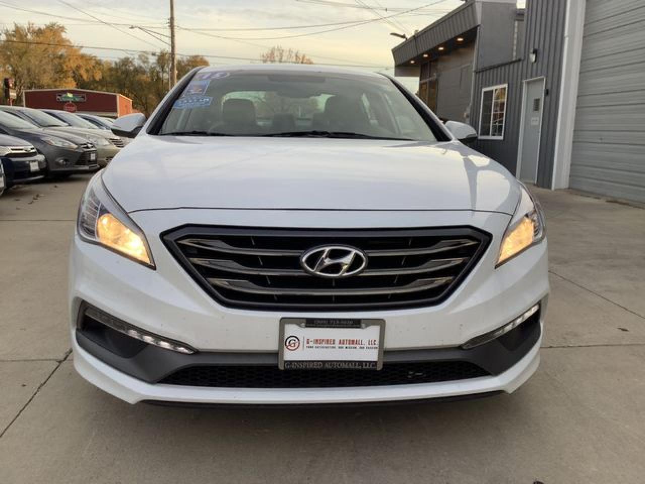2015 Hyundai Sonata Sport - Фото 2