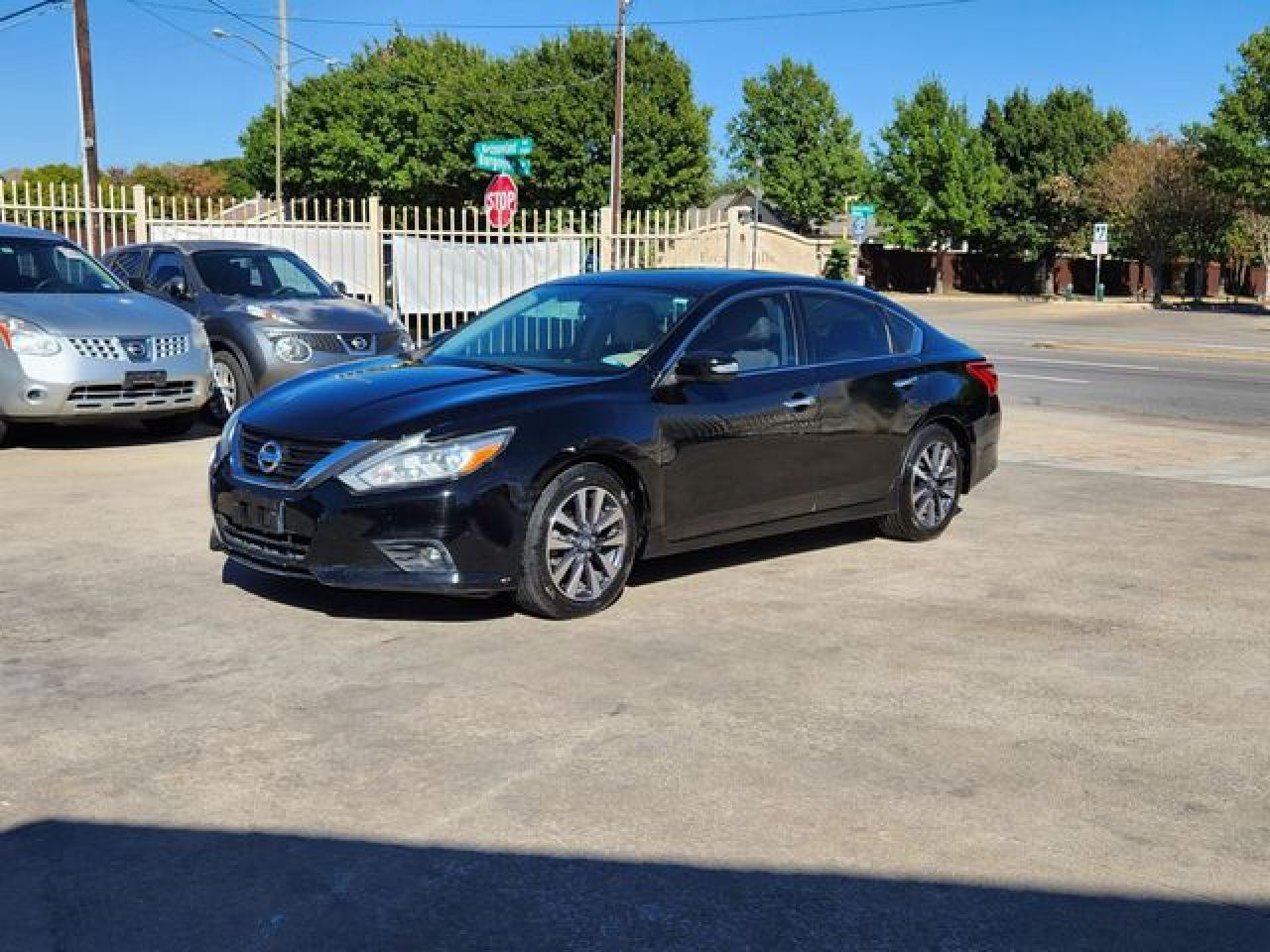 2016 Nissan Altima 2.5 - Image 3