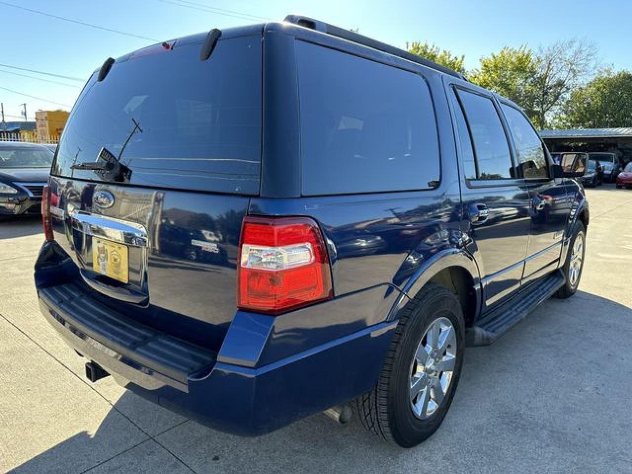 2008 Ford Expedition Xlt - Image 2