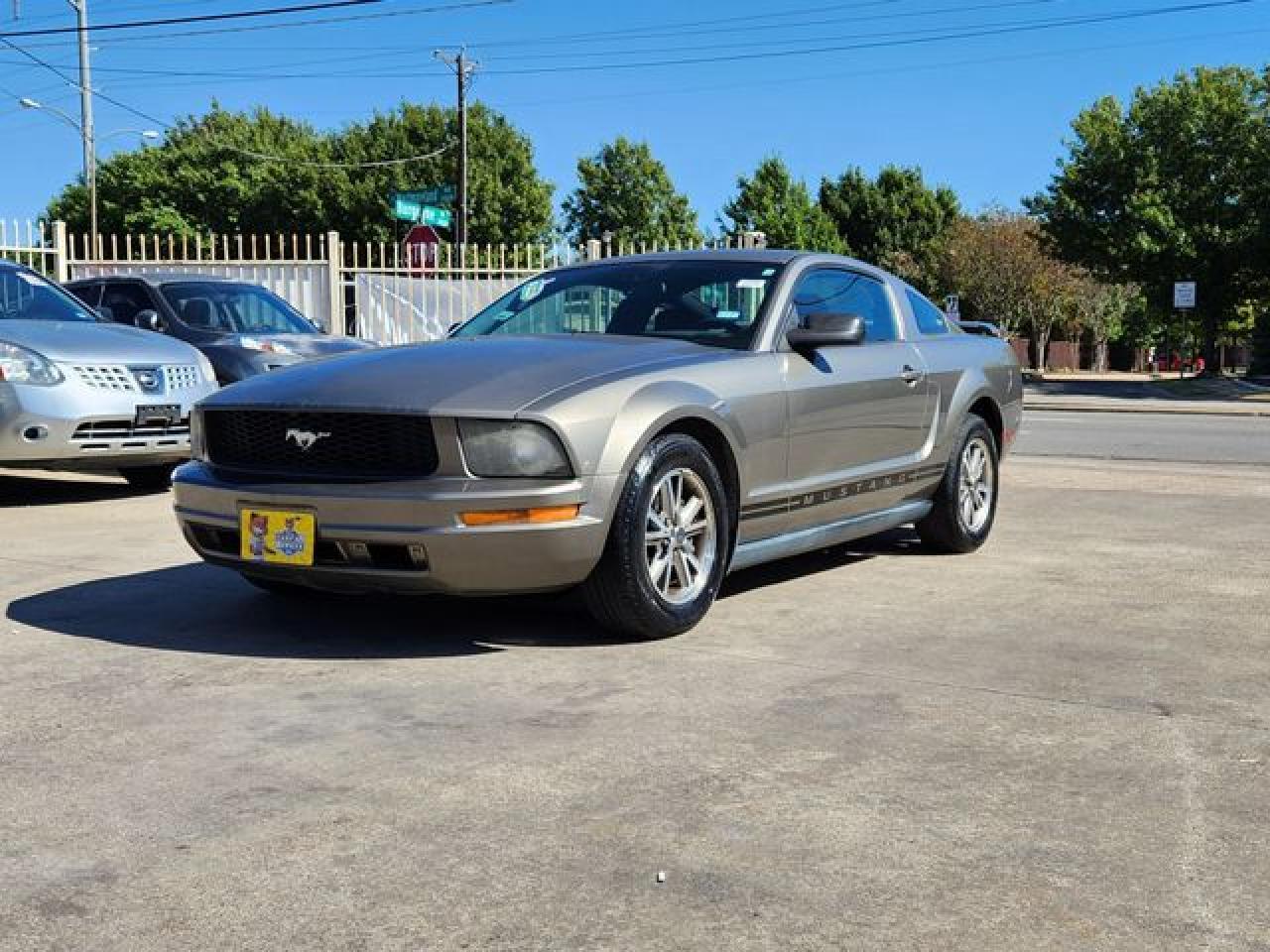 2005 Ford Mustang - Image 6