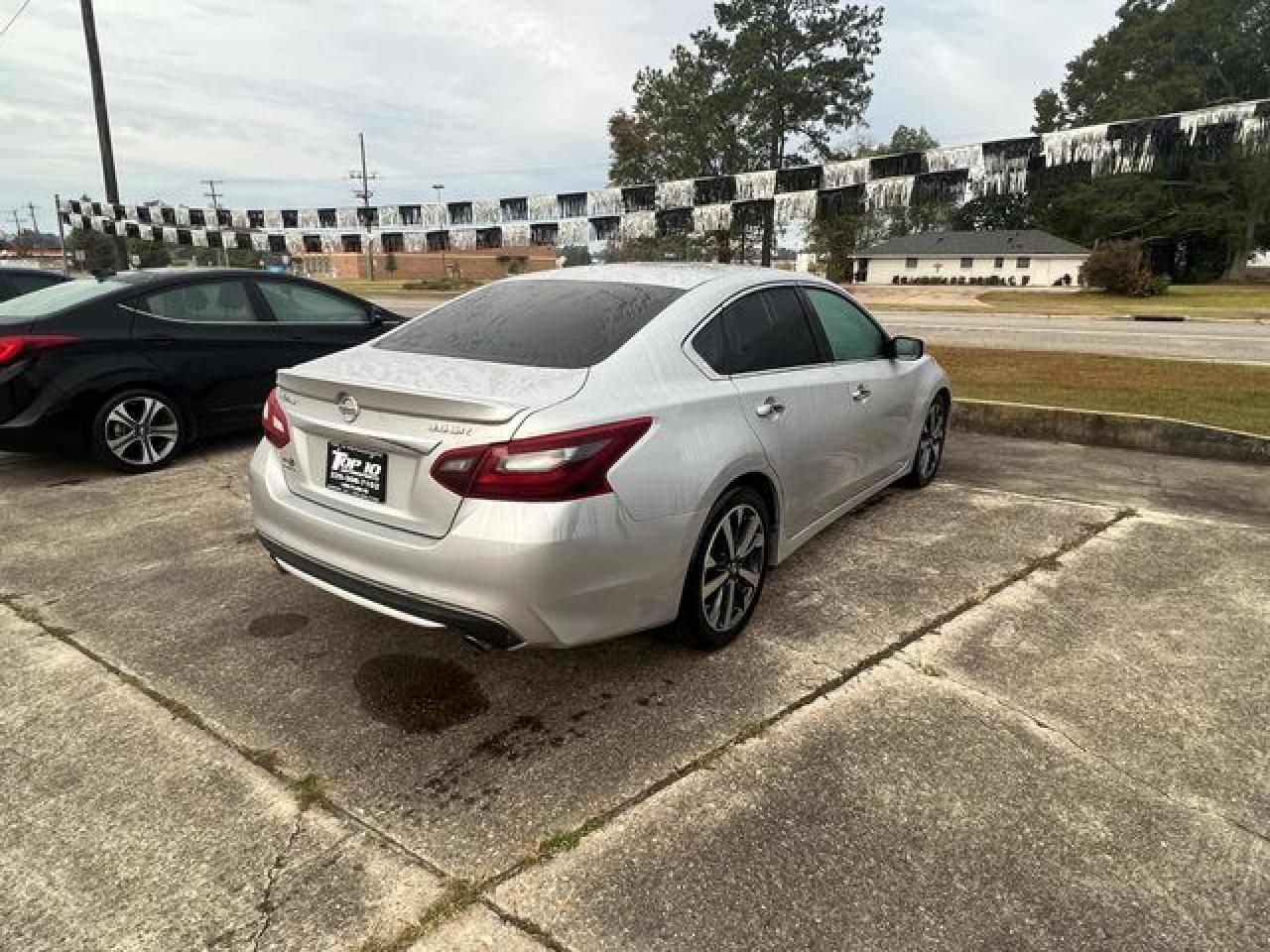 2017 Nissan Altima 3.5Sl - Image 3