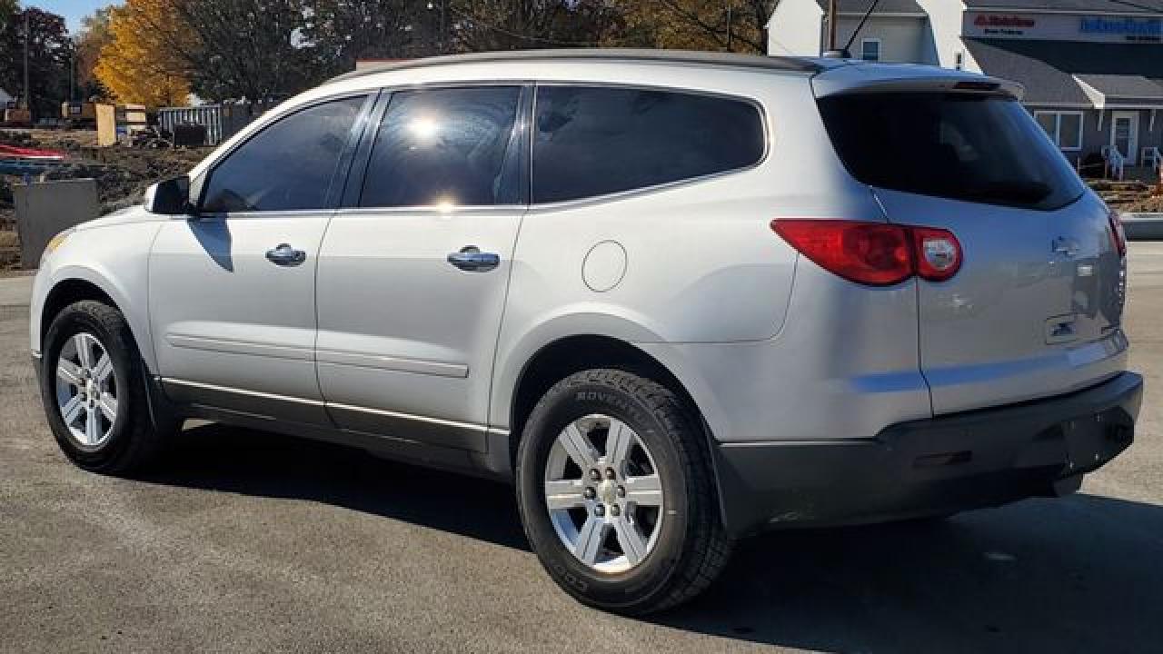 2010 Chevrolet Traverse Lt - Image 3