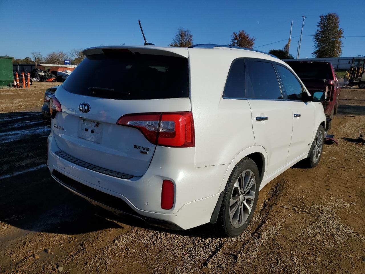 2015 KIA SORENTO SX - Image 4