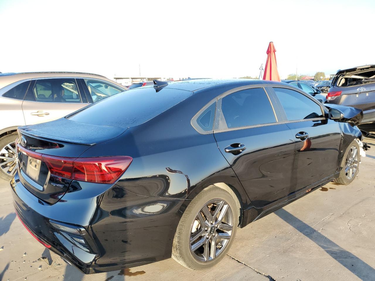 2021 Kia Forte Gt Line - Image 3