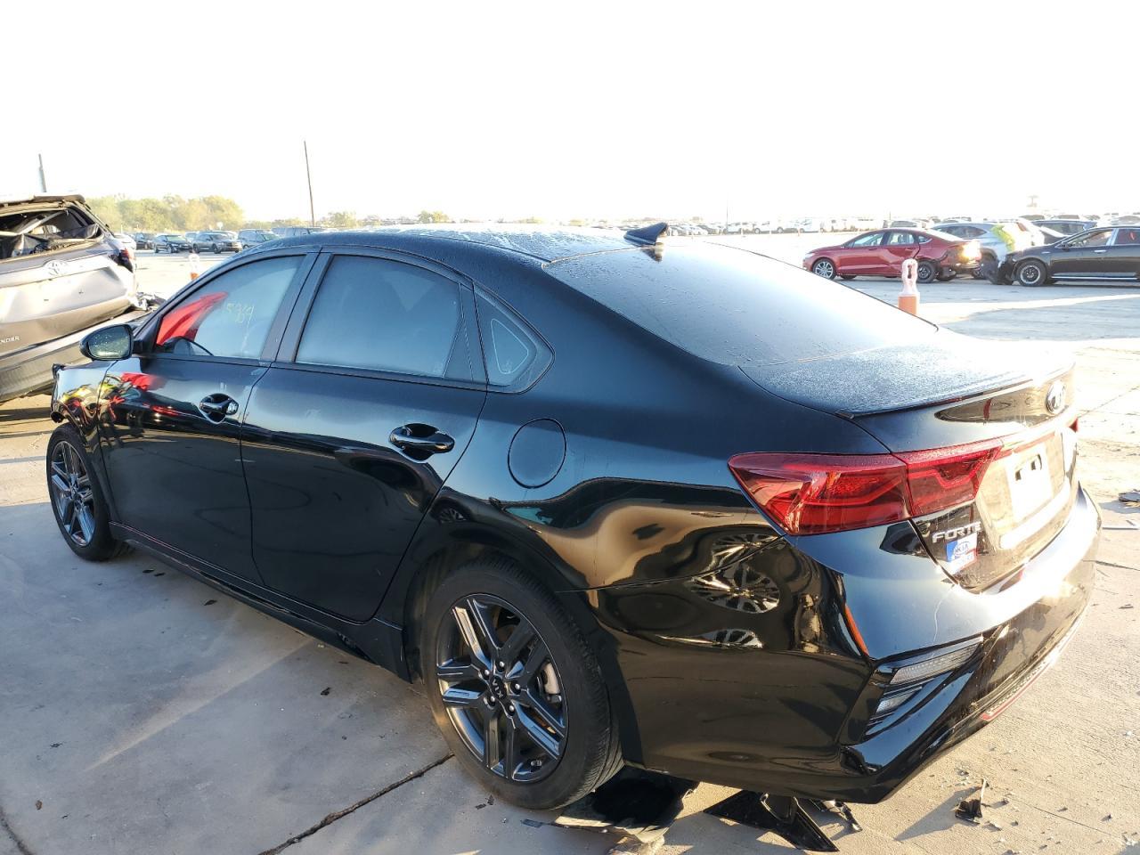 2021 Kia Forte Gt Line - Image 2