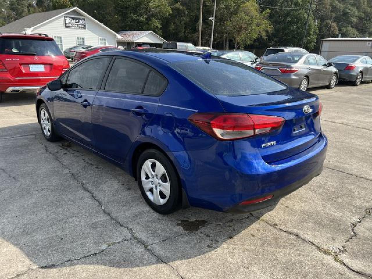 2018 Kia Forte Lx - Image 2