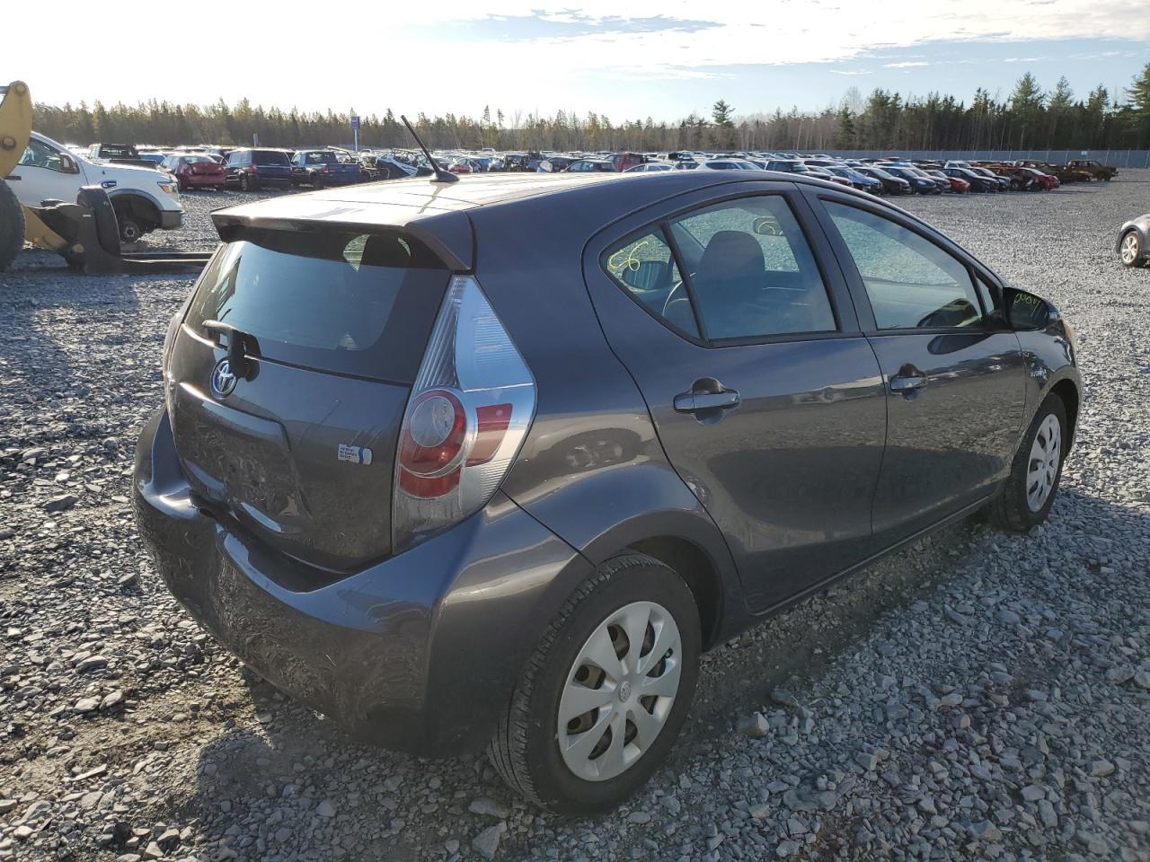 2013 Toyota Prius C - Фото 4