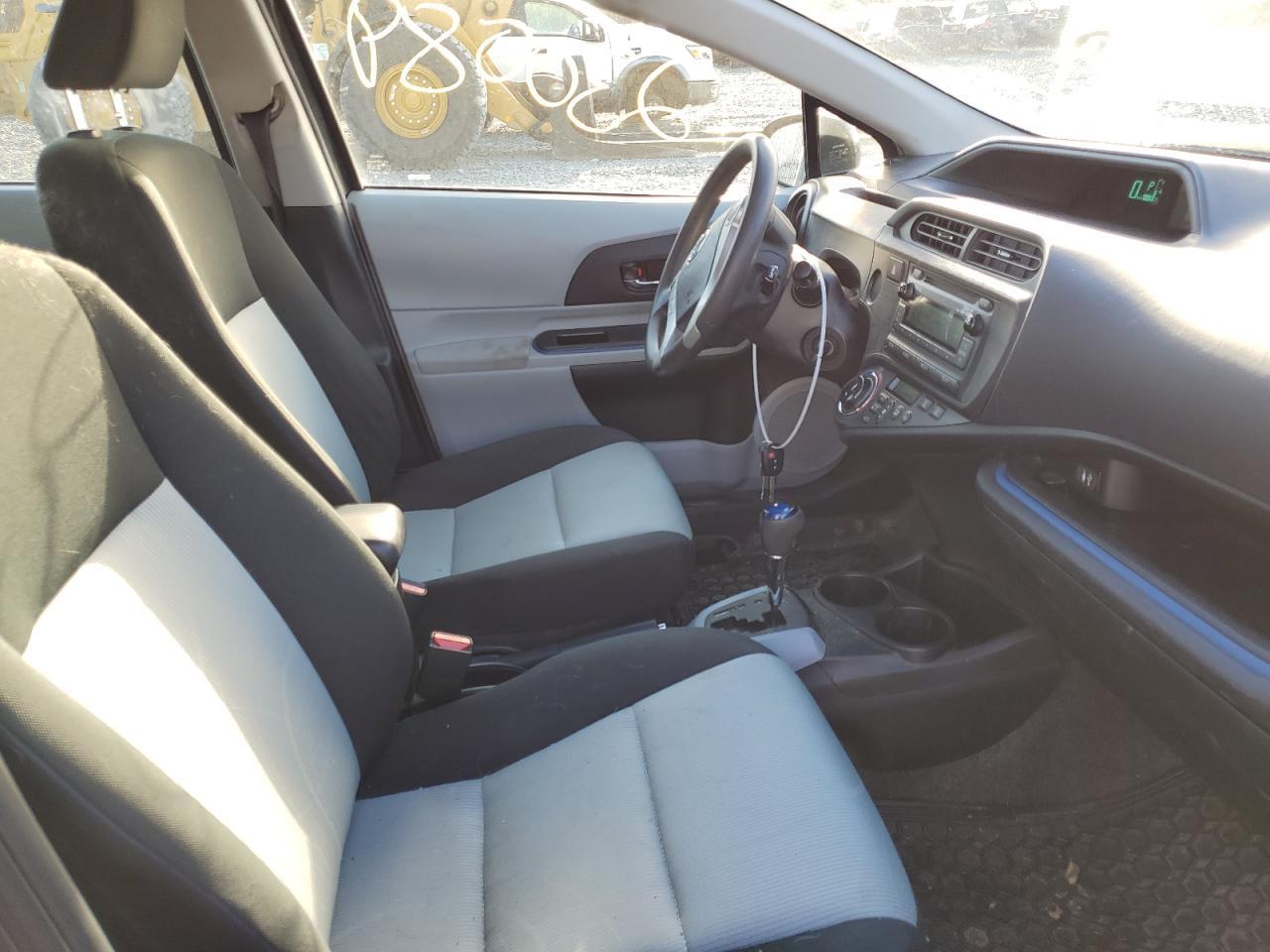 2013 Toyota Prius C - Фото 5