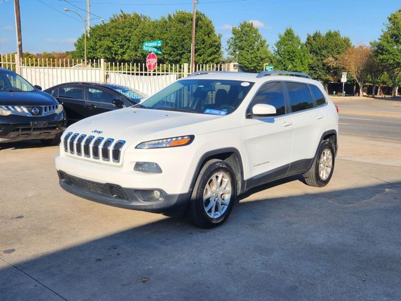 2016 Jeep Cherokee Latitude - Фото 2