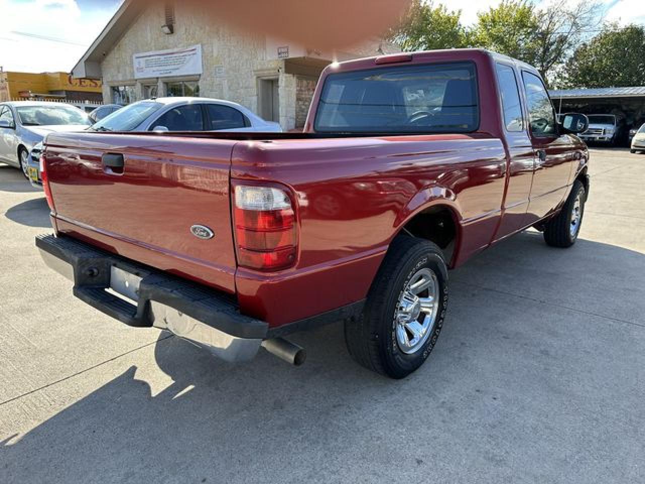 2004 Ford Ranger Super Cab - Image 2