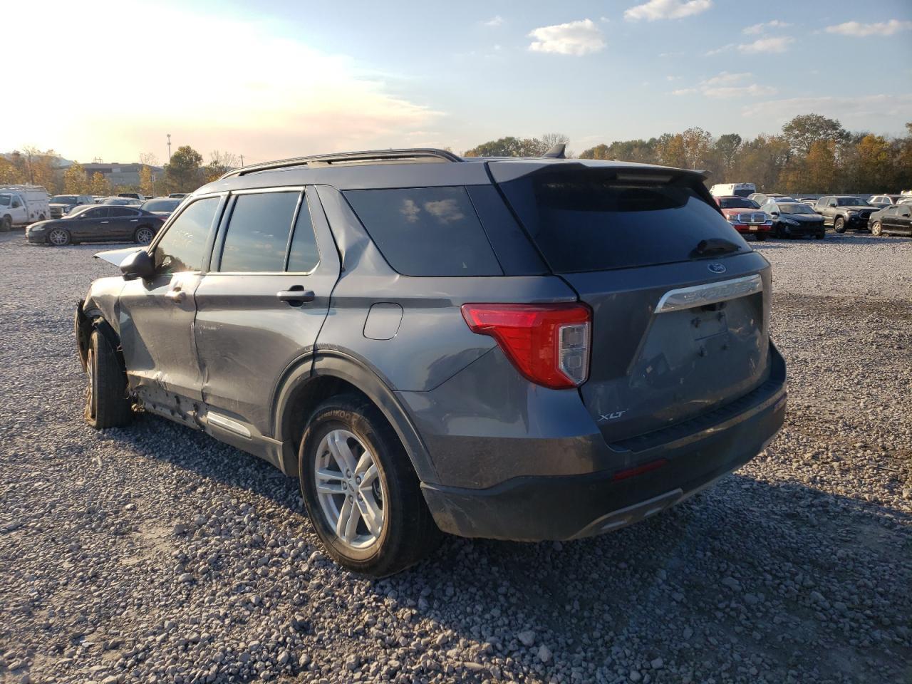 2022 FORD EXPLORER X - Фото 3