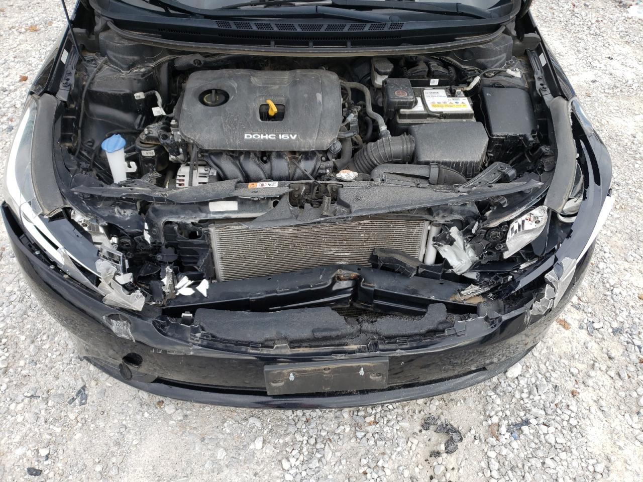 2017 Kia Forte - Image 7