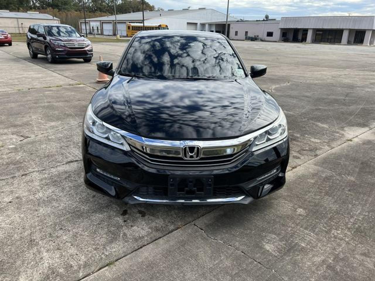 2017 Honda Accord Sport - Image 5