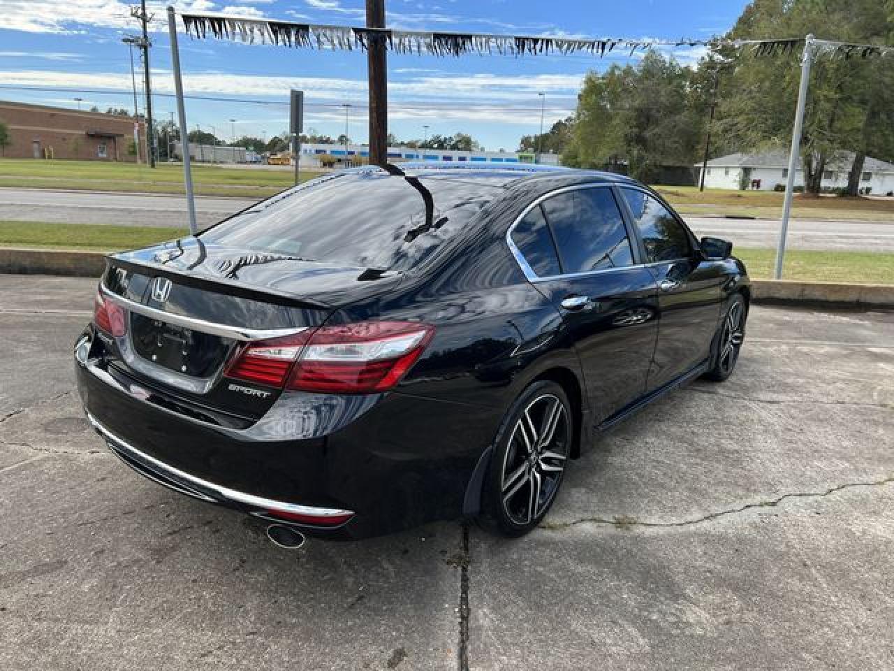 2017 Honda Accord Sport - Image 3