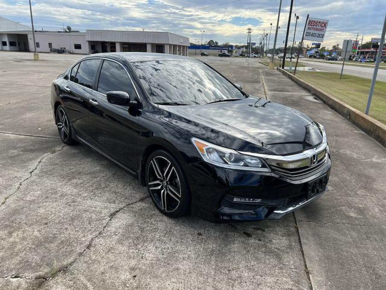 2017 Honda Accord Sport - Image 4