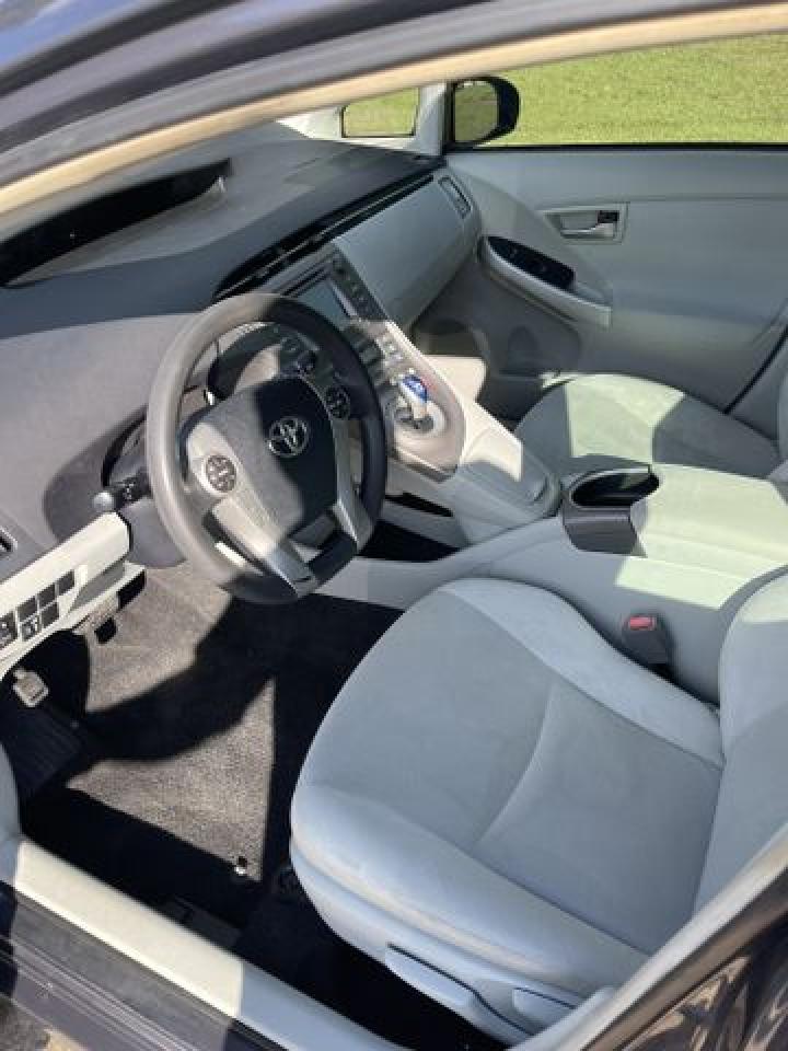 2012 Toyota Prius - Фото 7