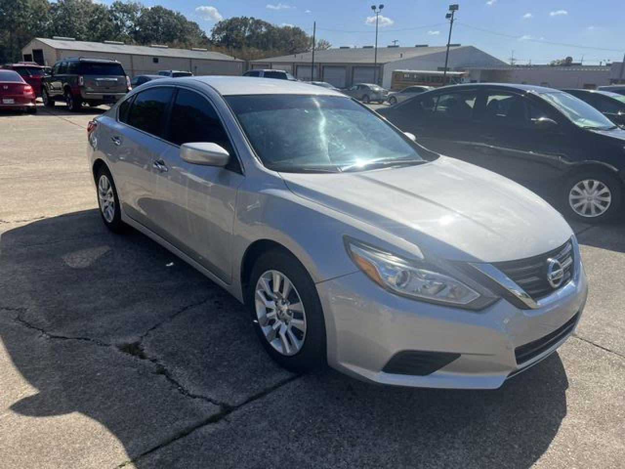 2017 Nissan Altima 2.5 - Image 4