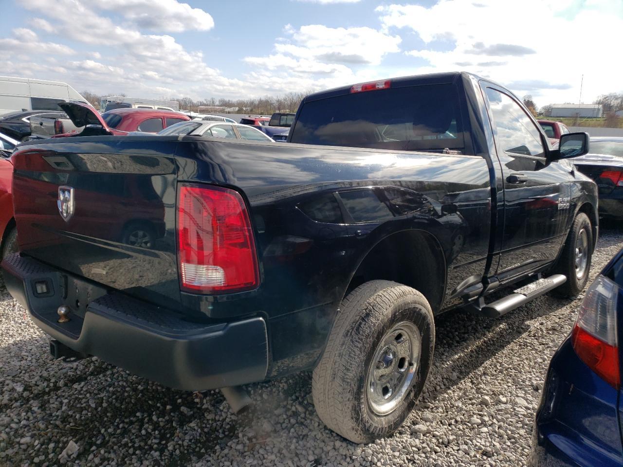 2014 RAM 1500 ST - Фото 3