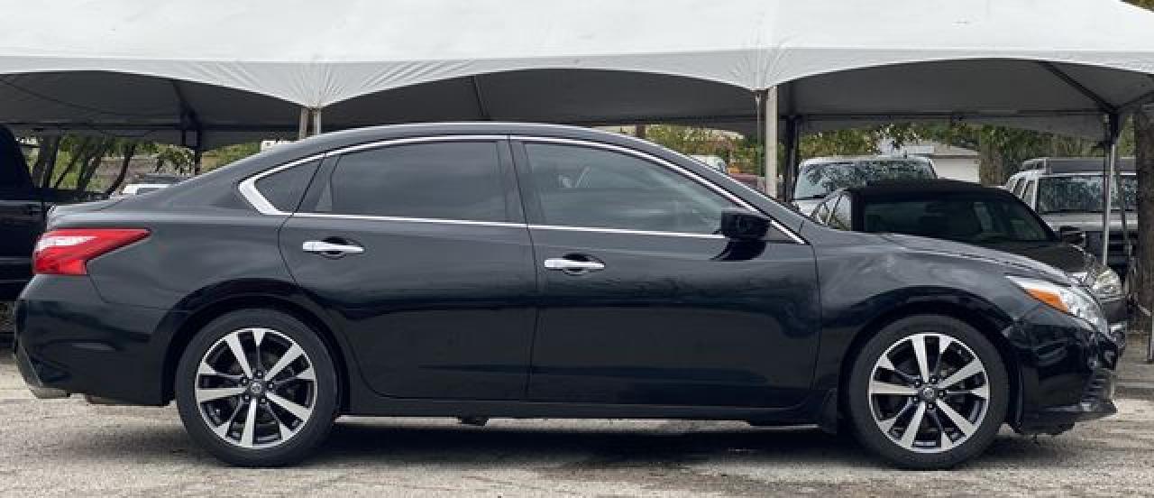 2017 Nissan Altima 2.5 - Image 4