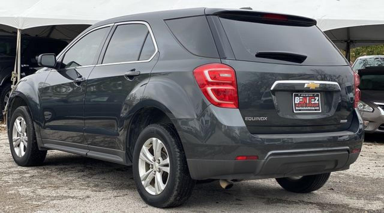 2017 Chevrolet Equinox Ls - Image 4