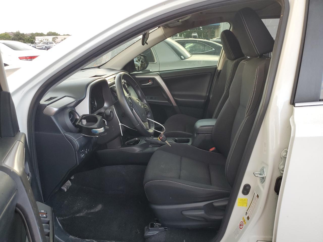 2017 TOYOTA RAV4 XLE - Фото 7