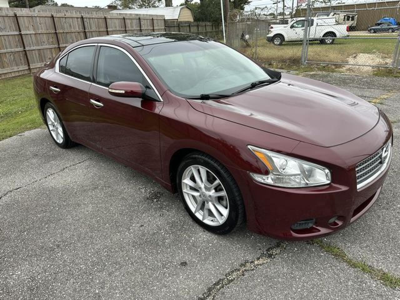 2010 Nissan Maxima S - Фото 3
