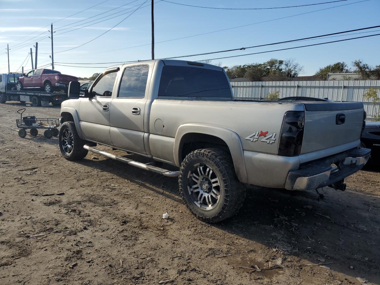 2002 Chevrolet Silverado K1500 Heavy Duty - Image 2