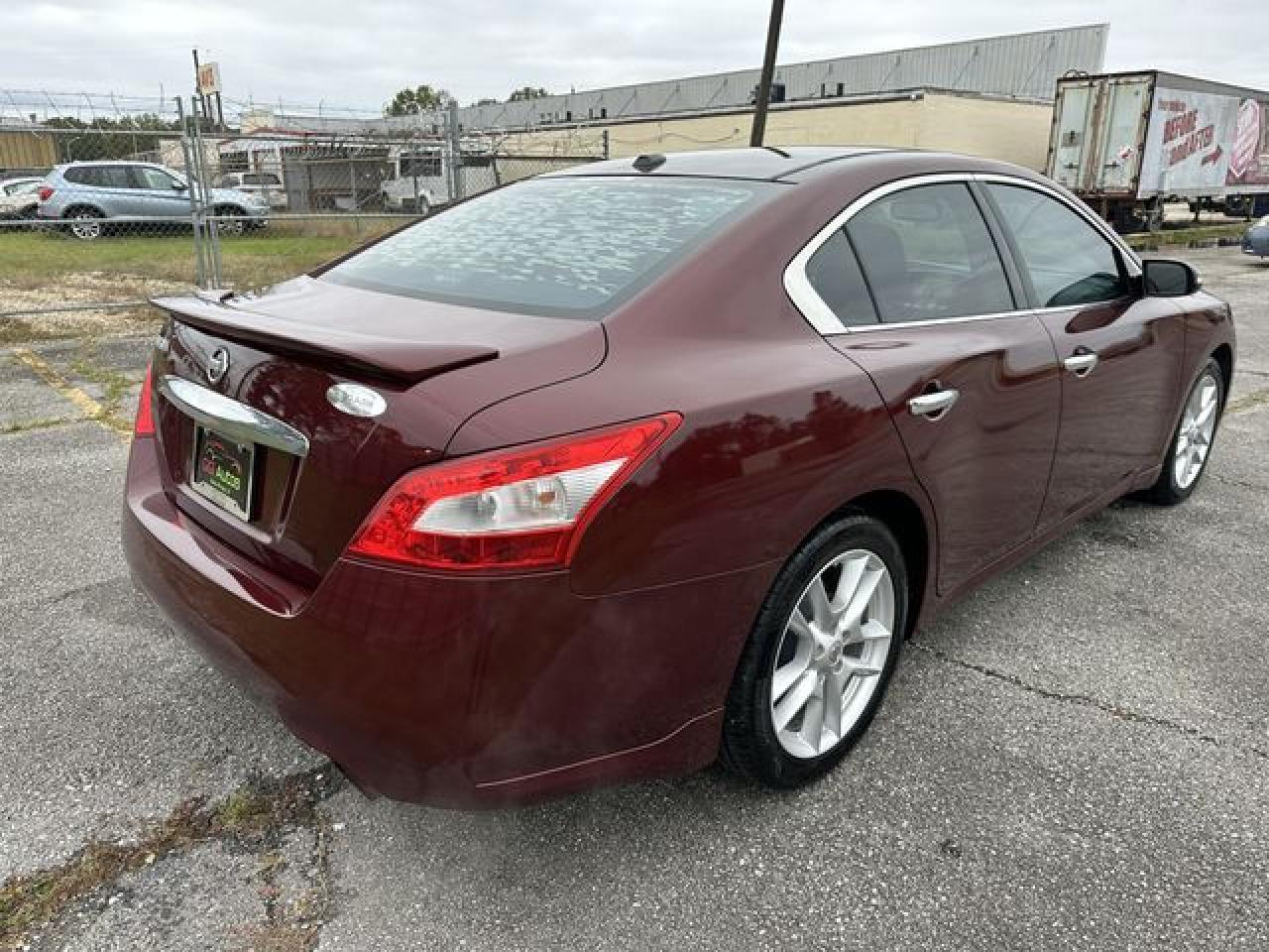 2010 Nissan Maxima S - Фото 4