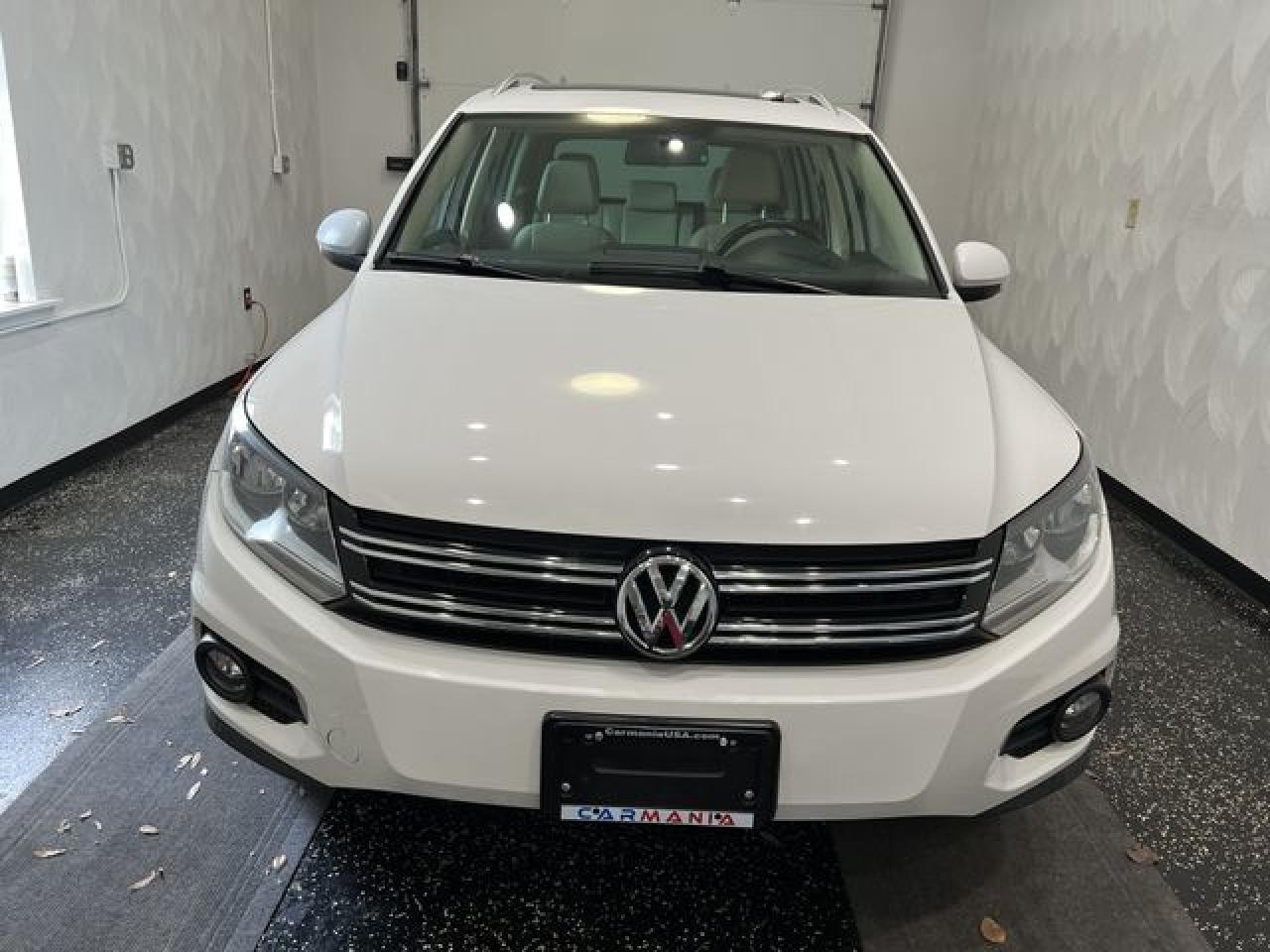 2013 Volkswagen Tiguan S - Фото 2