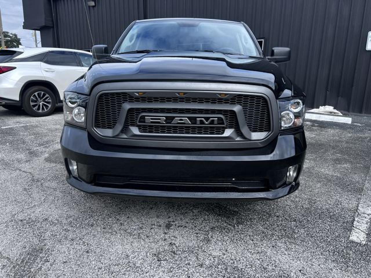 2021 Ram 1500 Classic Slt - Фото 2