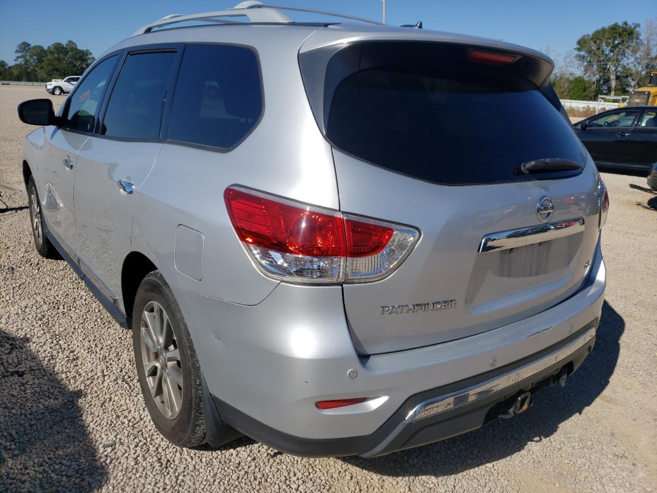 2013 Nissan Pathfinder S - Фото 2