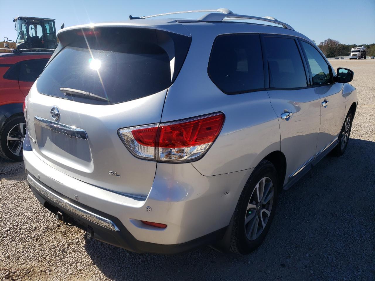 2013 Nissan Pathfinder S - Фото 3