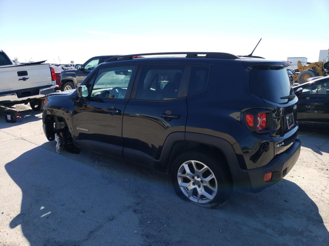 2015 Jeep Renegade Latitude - Фото 2