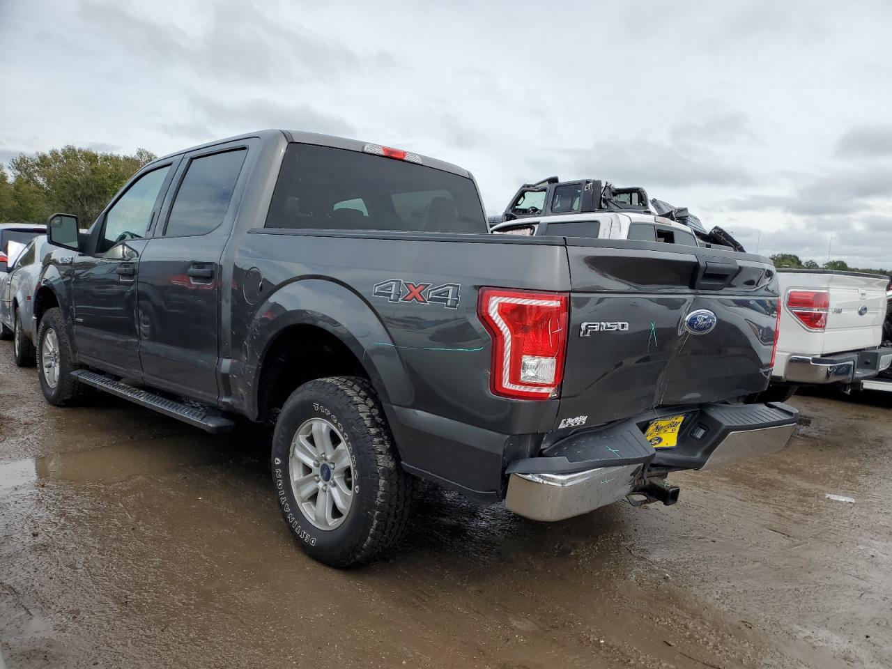 2017 Ford F150 Supercrew - Фото 2
