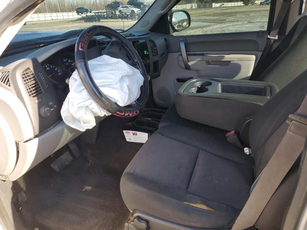 2013 GMC Sierra K1500 - Image 7