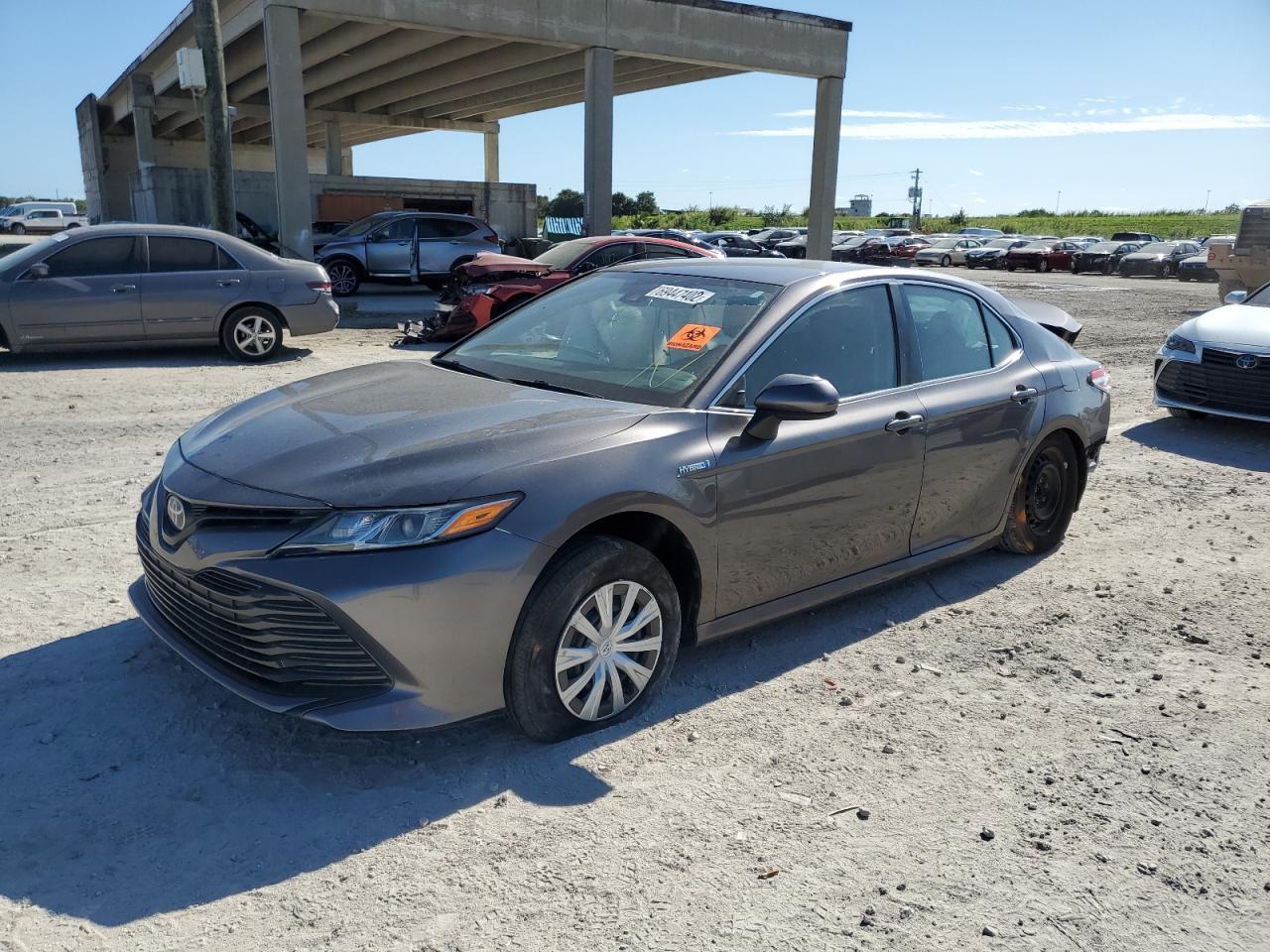 2019 TOYOTA CAMRY LE car image